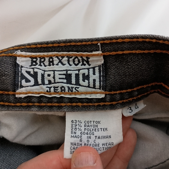 BRAXTON Stretch Jeans Burmuda Shorts with Logo (#1,428) - Picture 2 of 8
